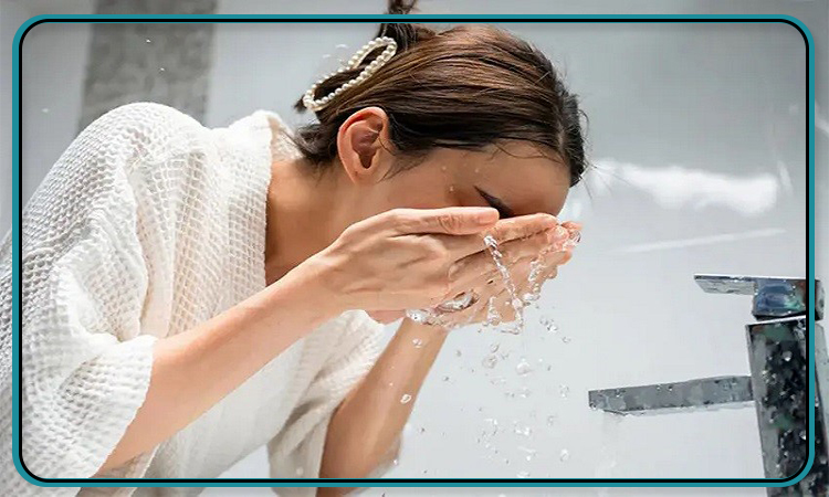 شستن-صورت-با-آب-خیلی-داغ شستن-صورت-با-آب-خیلی-داغ